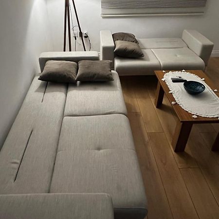 Stylish 3 Bedroom Apartment In Kerýnia Eksteriør bilde