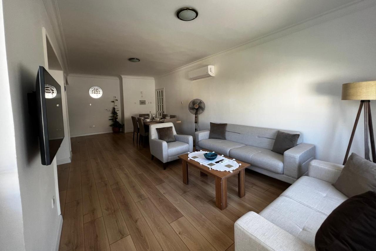 Stylish 3 Bedroom Apartment In Kerýnia Eksteriør bilde