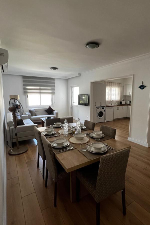 Stylish 3 Bedroom Apartment In Kerýnia Eksteriør bilde
