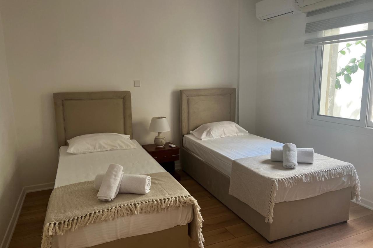 Stylish 3 Bedroom Apartment In Kerýnia Eksteriør bilde