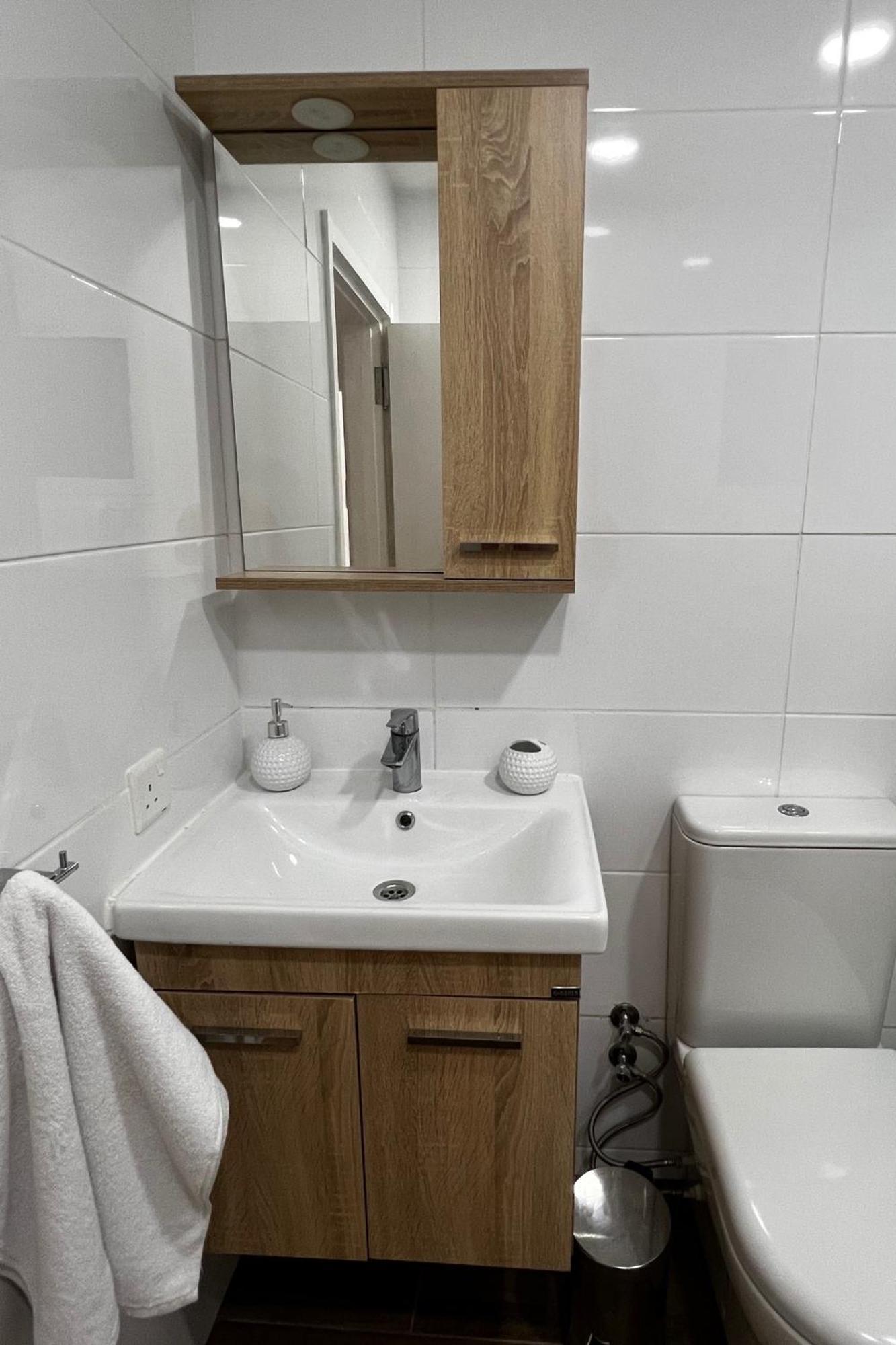 Stylish 3 Bedroom Apartment In Kerýnia Eksteriør bilde