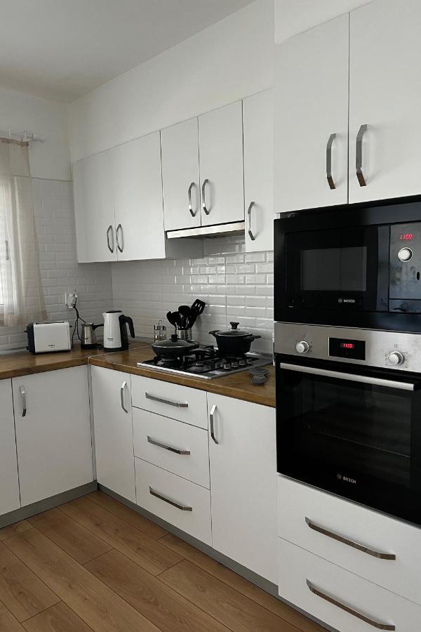 Stylish 3 Bedroom Apartment In Kerýnia Eksteriør bilde