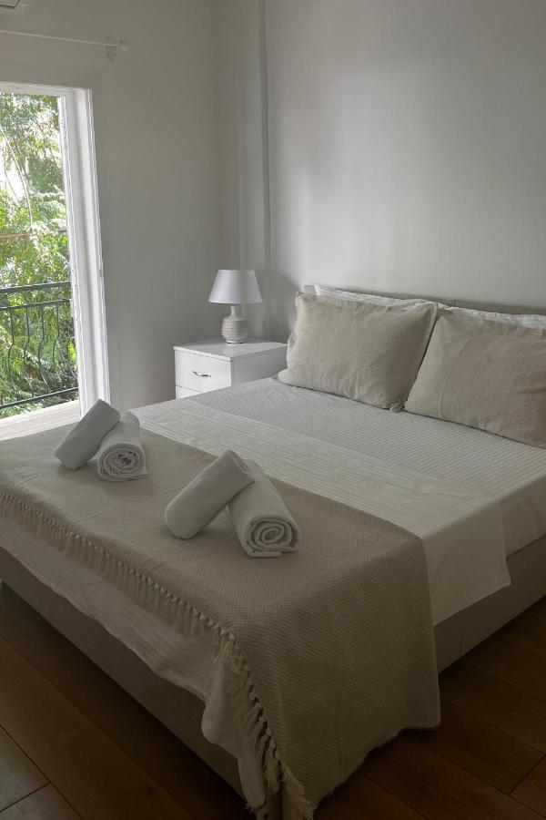 Stylish 3 Bedroom Apartment In Kerýnia Eksteriør bilde